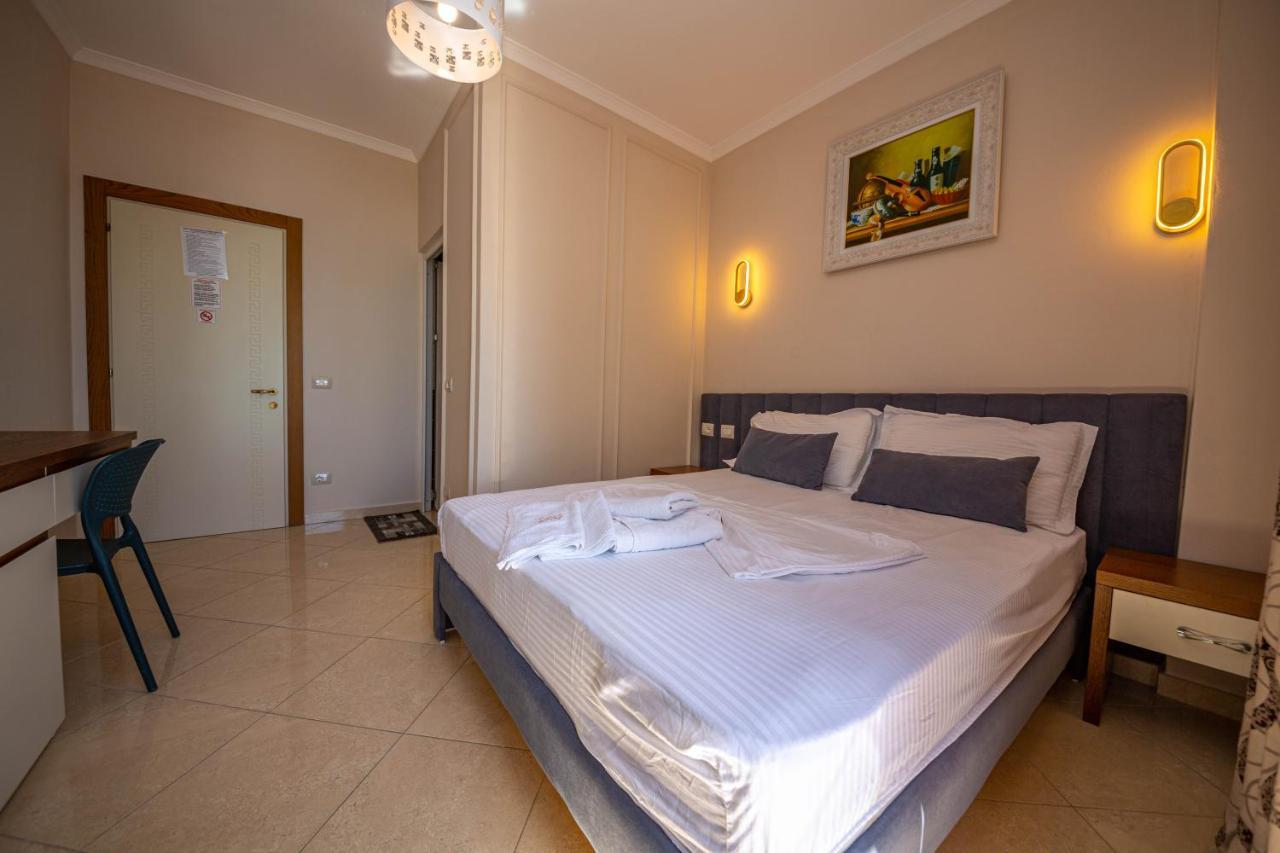 דורס Hotel Vila Misiri מראה חיצוני תמונה