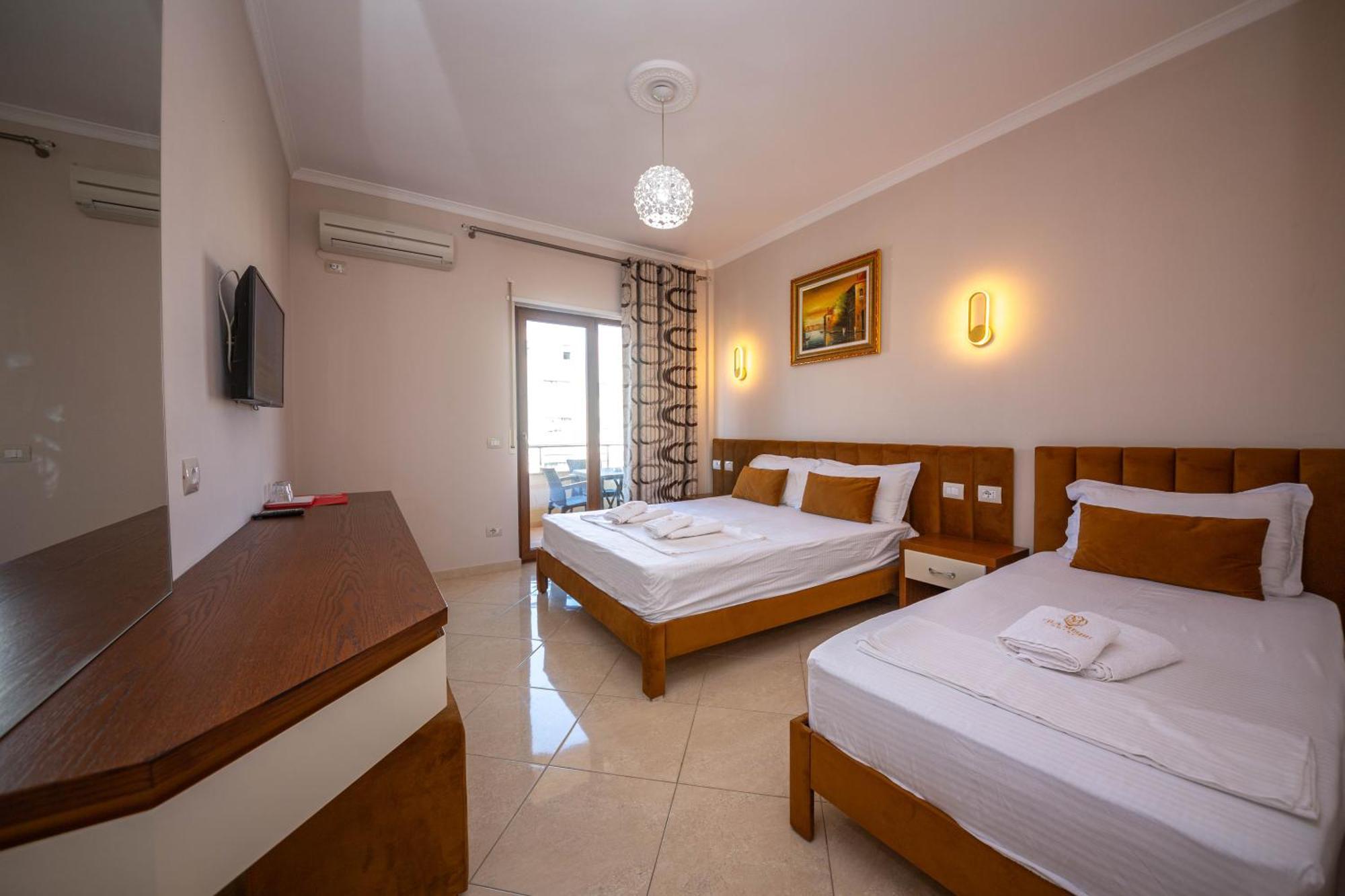 דורס Hotel Vila Misiri מראה חיצוני תמונה